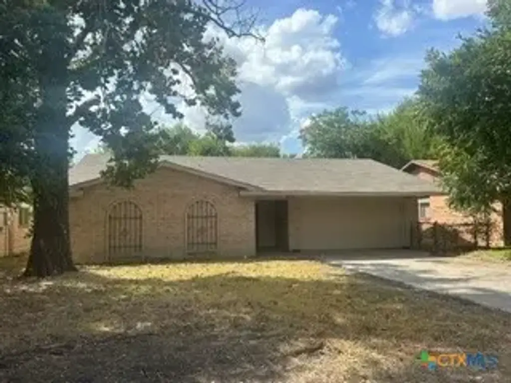 4516 Calle Roble, Temple
