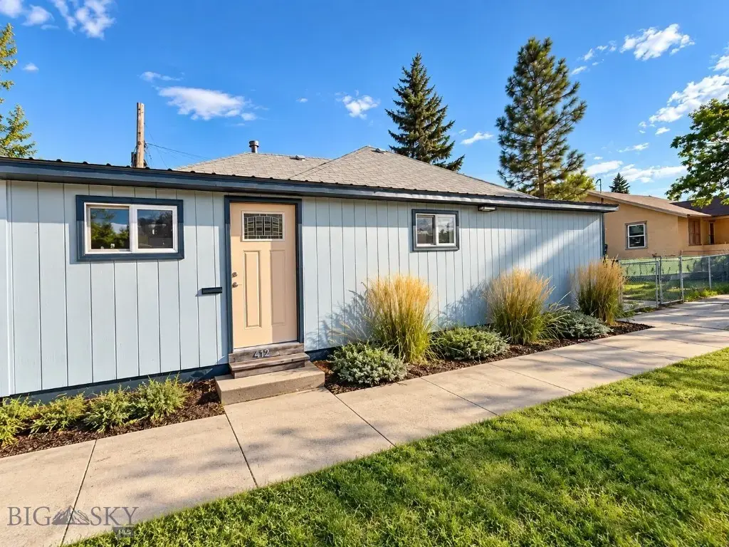 412 E Lewis Street, Livingston