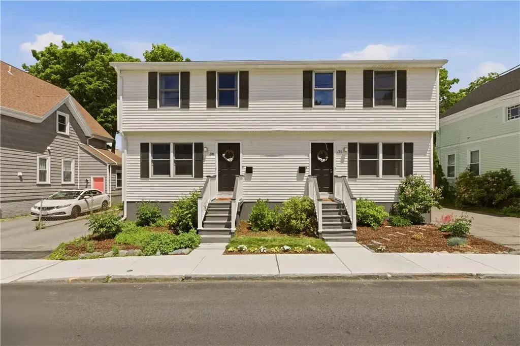 13 Tilley Ave # B, Newport