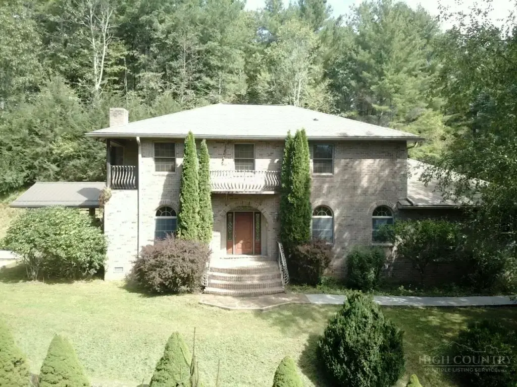 2253 Grassy Creek Road, Grassy Creek