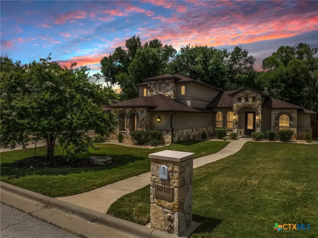 1010 Woodland Bend Circle, Salado