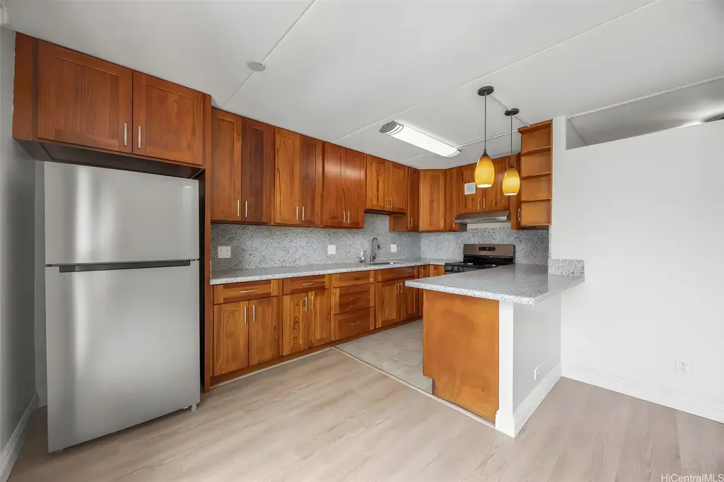 (unit #201) 910 Ahana Street, Honolulu