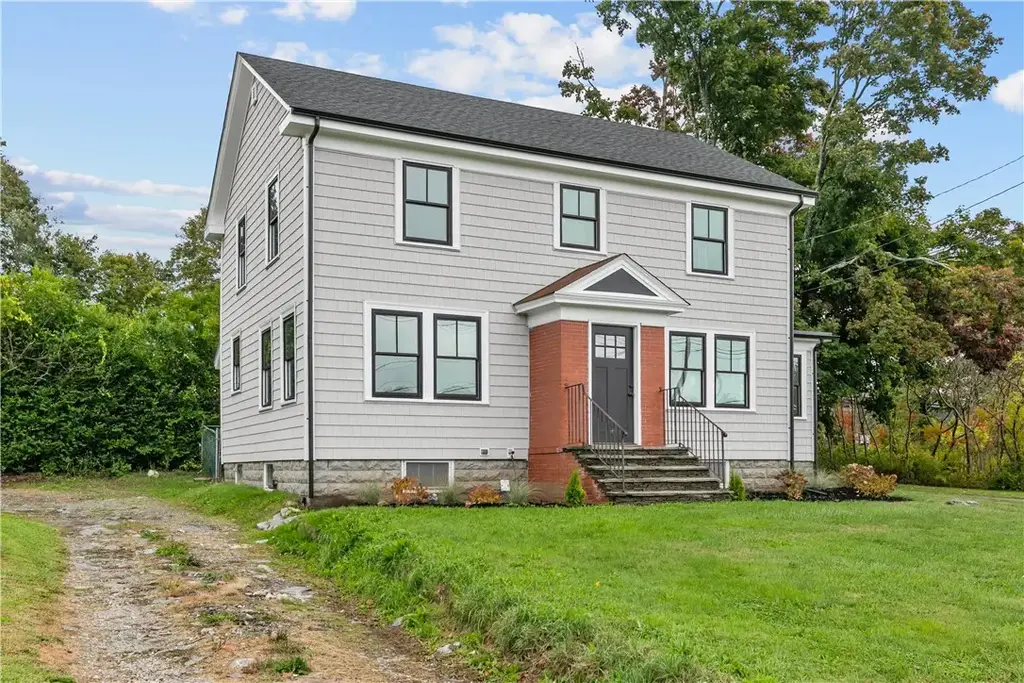 1330 West Main Rd, Portsmouth