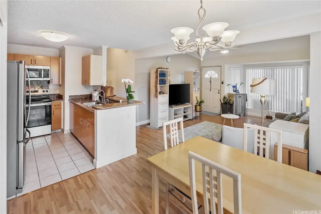 (unit #28r) 545 Mananai Place, Honolulu