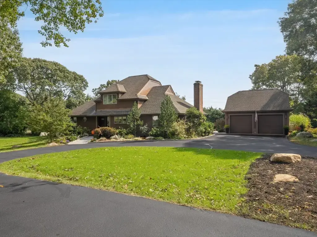 3 Rock Ridge Rd, Westerly