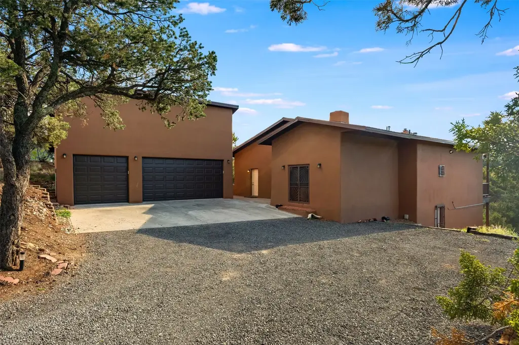 11 Paseo Del Pinon, Santa Fe