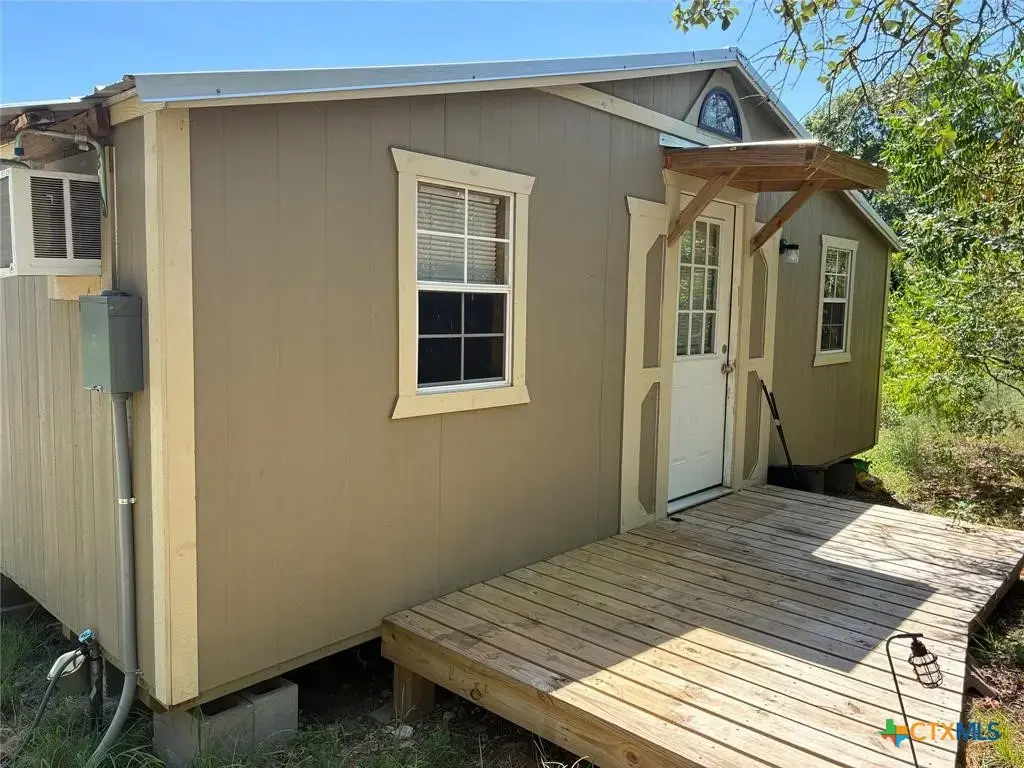 720 County Road 334, Gatesville
