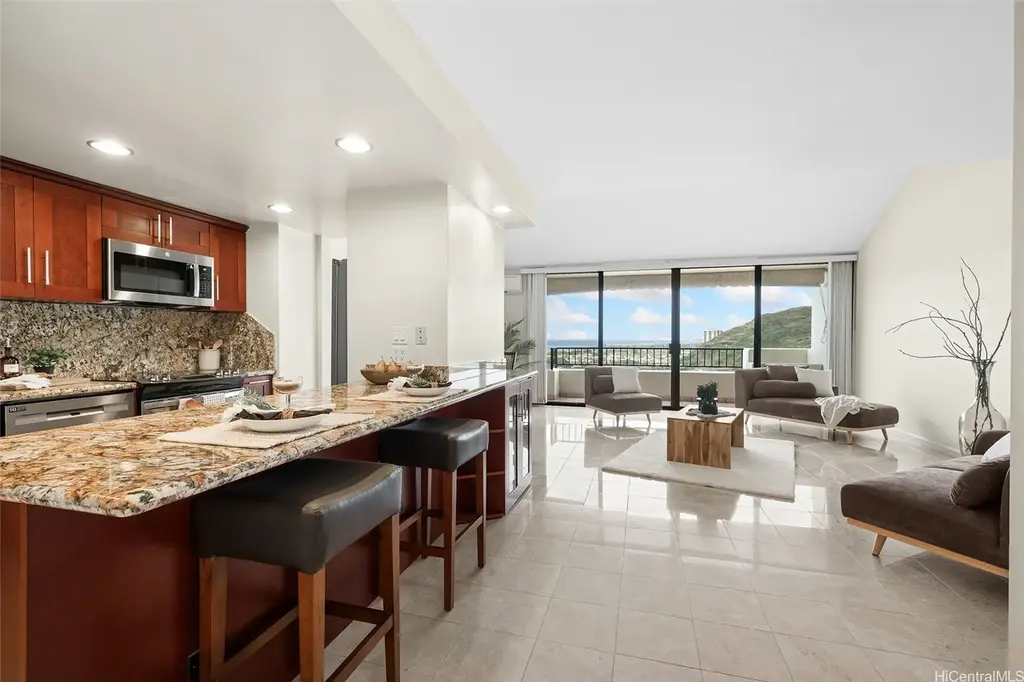 (unit #1404) 6750 Hawaii Kai Drive, Honolulu