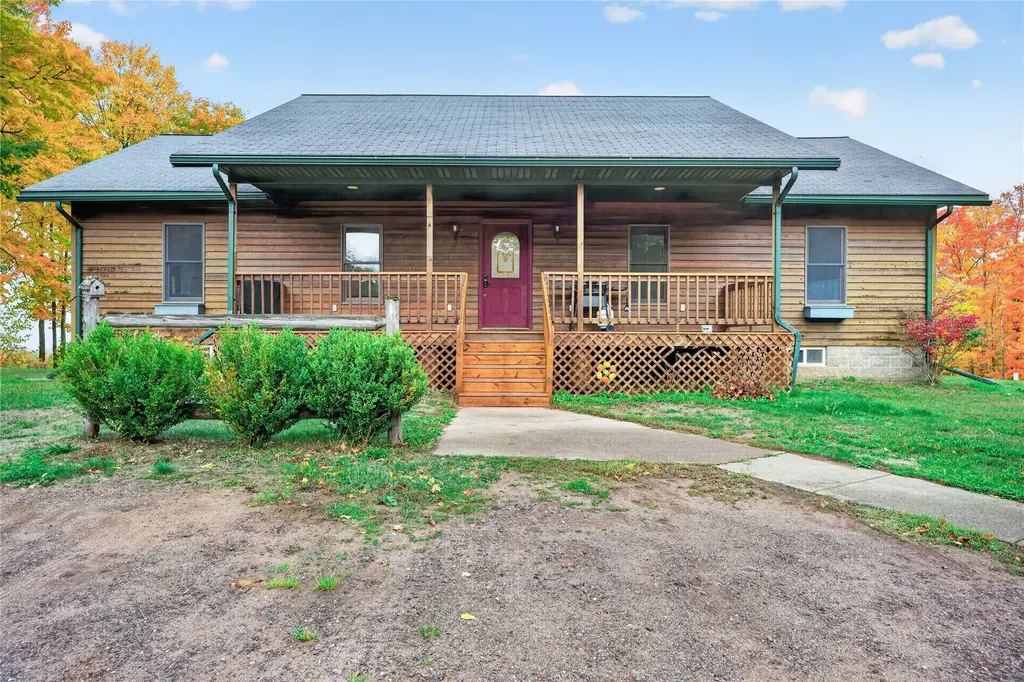 41971 State Highway 169, Saxon