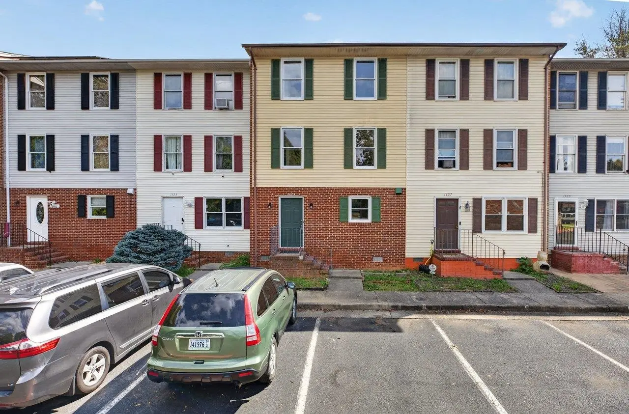 1425 Country Club Ct, Harrisonburg