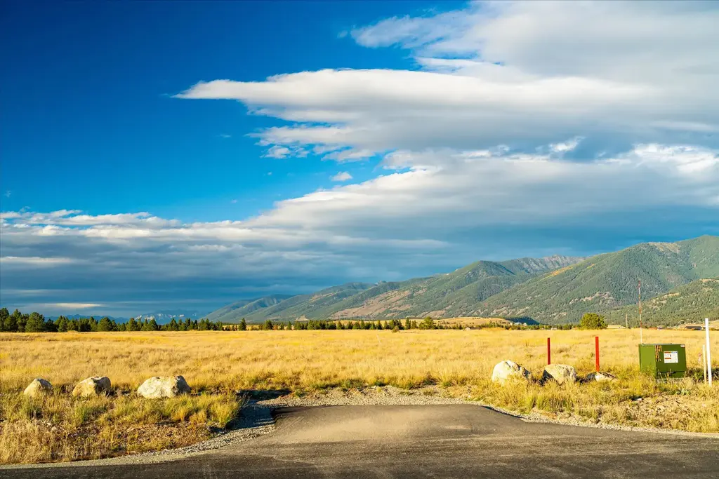 202 Grande Vista Drive Lot 28, Eureka