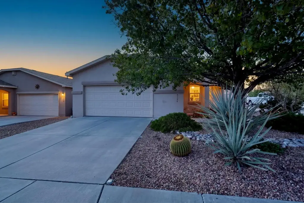 9324 Upper Meadow Avenue Sw, Albuquerque