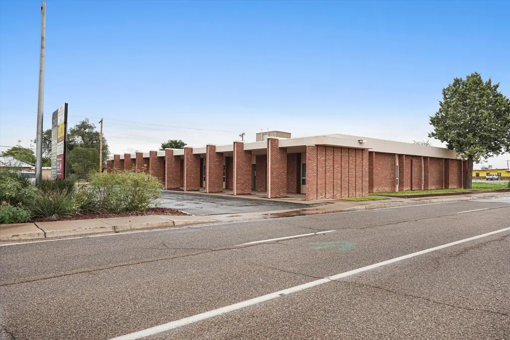 712 S 1st Street, Tucumcari