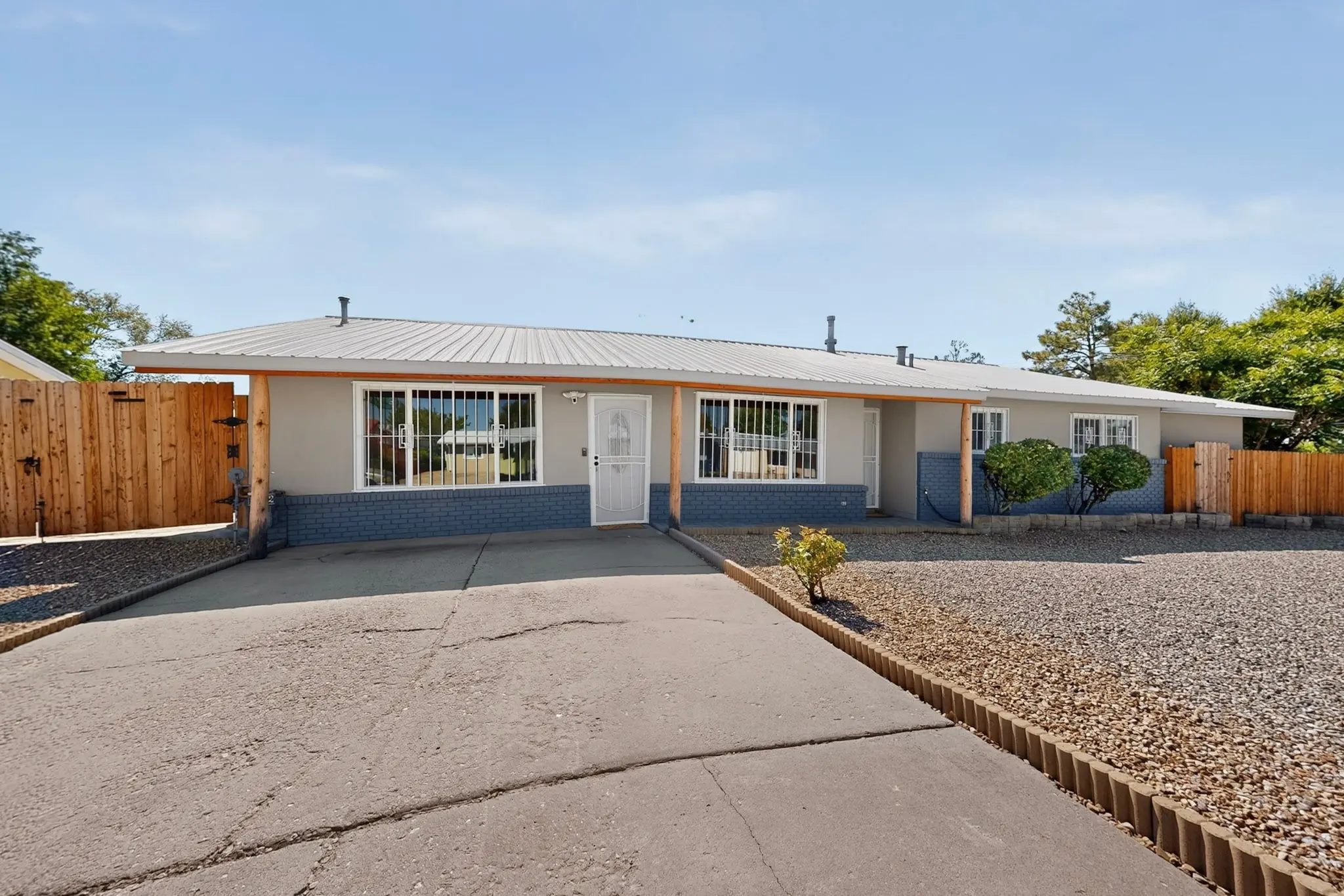 1412 Calle Cielito Lindo, Espanola