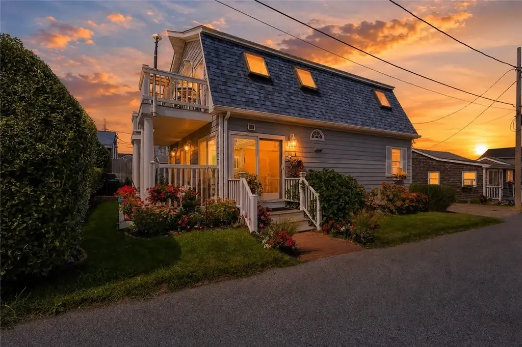 13 Ln Five, Narragansett