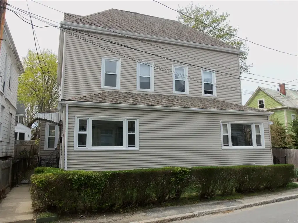 8 Wesley St, Newport