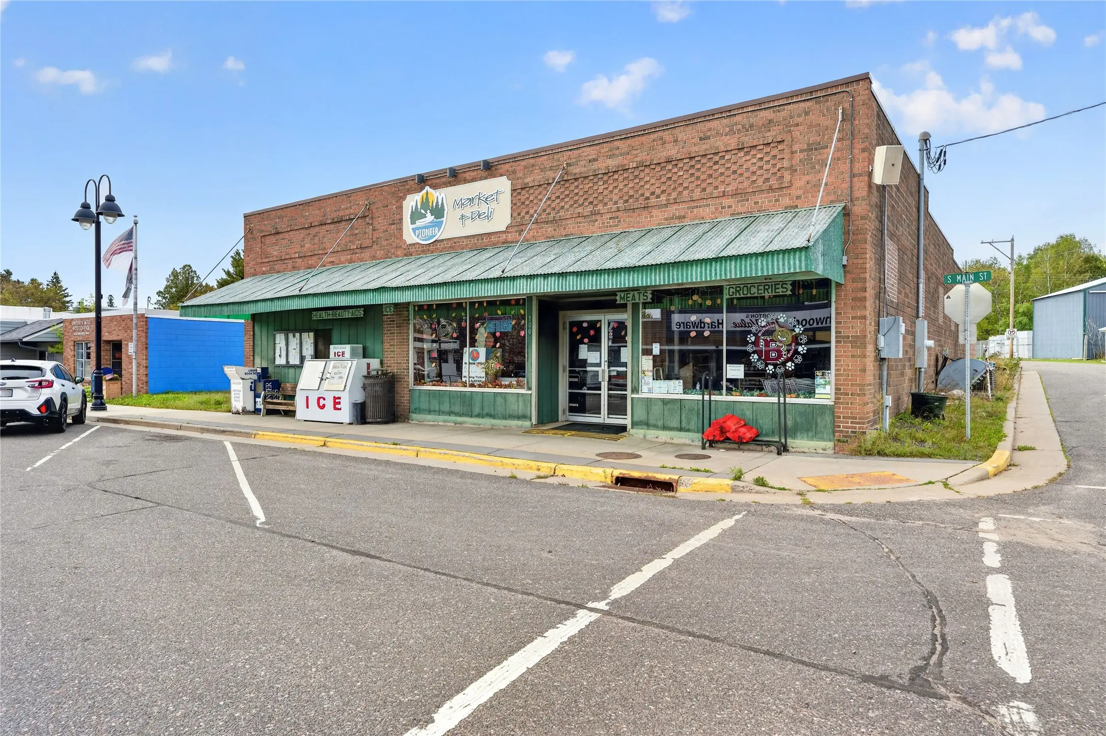 100 S Main Street, Birchwood