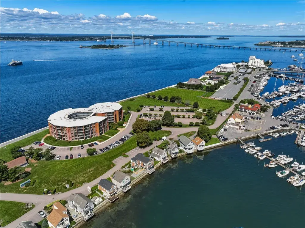 1314 Capella South # 1314, Newport
