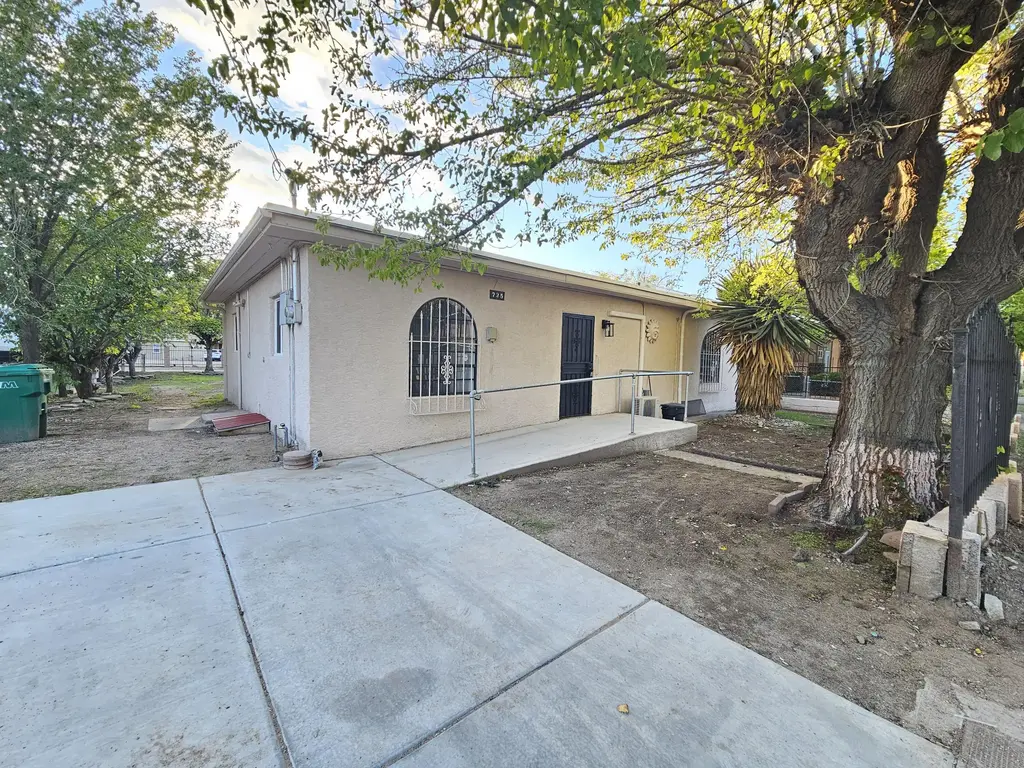 725 Cannon Road Sw, Albuquerque