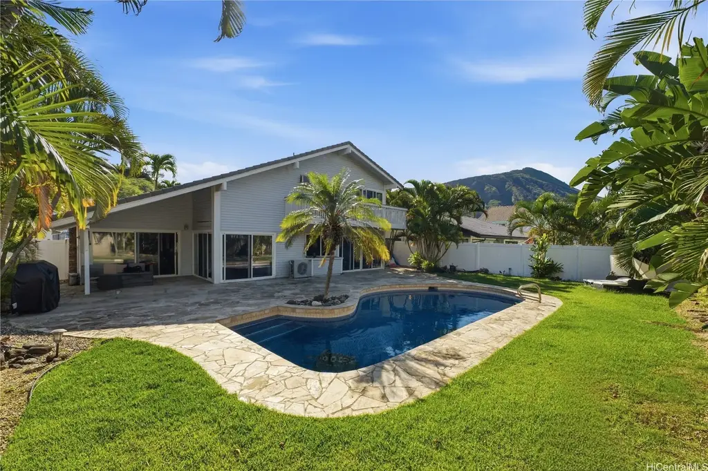 7114 Niumalu Loop, Honolulu
