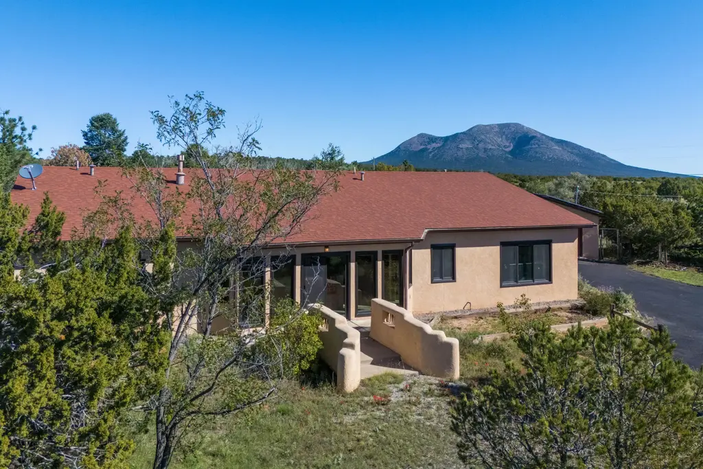 1321 Mountain Valley Road, Sandia Park