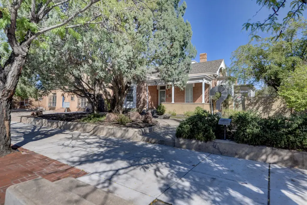 909 Copper Avenue Nw, Albuquerque