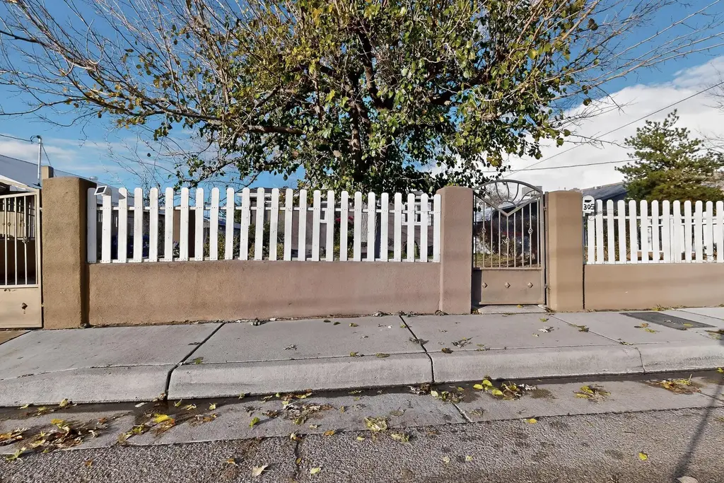 305 San Jose Avenue Se, Albuquerque