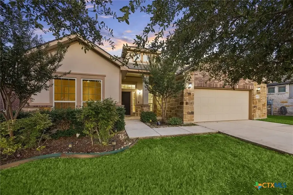 320 Ballad Bluffs, Spring Branch