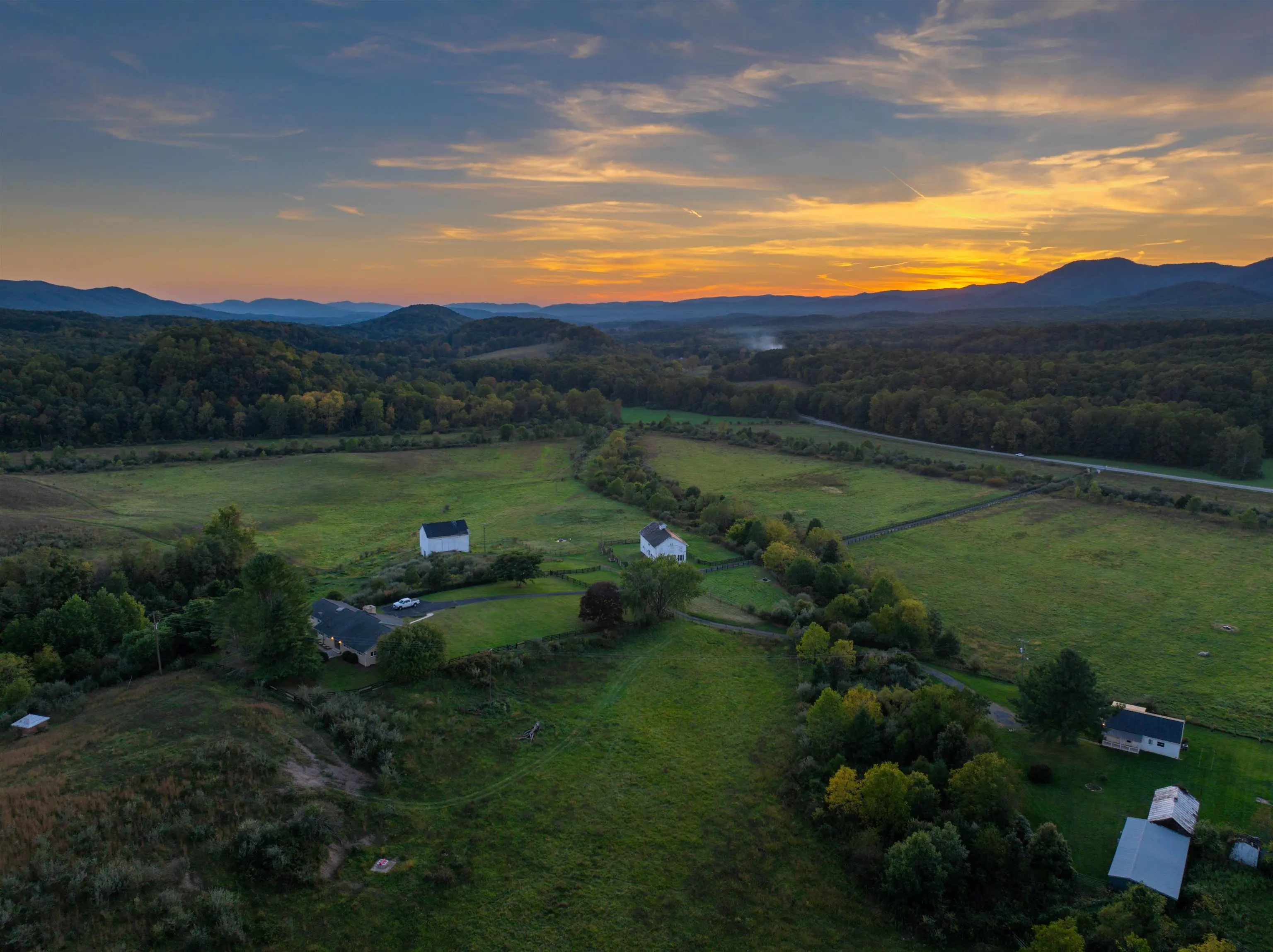 2276 Little Calf Pasture Hwy, Swoope
