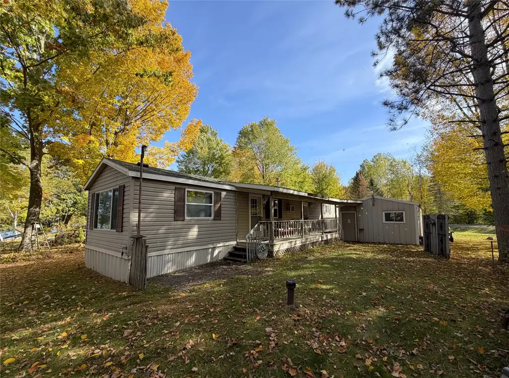 W14738 Chain Lake Road, New Auburn
