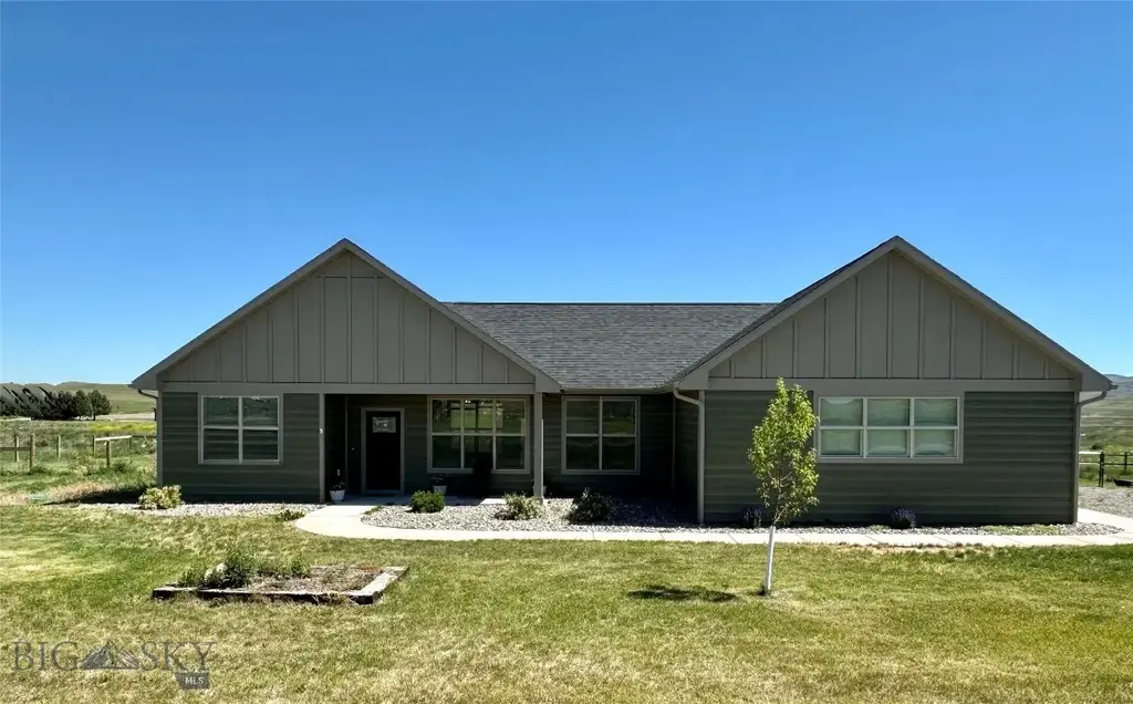 30 Blue Stem Way, Three Forks