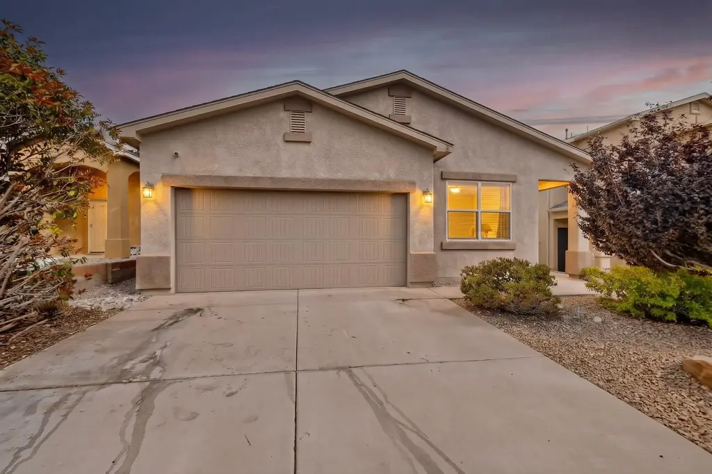 10735 Antler Tool Road Sw, Albuquerque