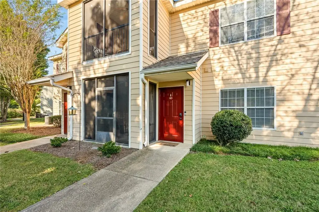 447 W Longleaf Dr 707, Auburn