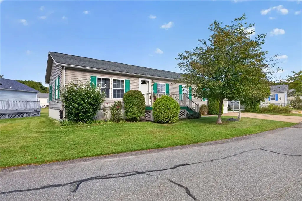 32 Red Tail Trail Trl, Tiverton