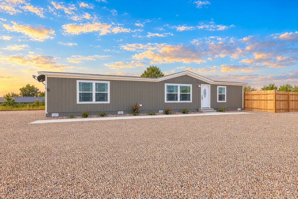 809 Maple Avenue, Moriarty