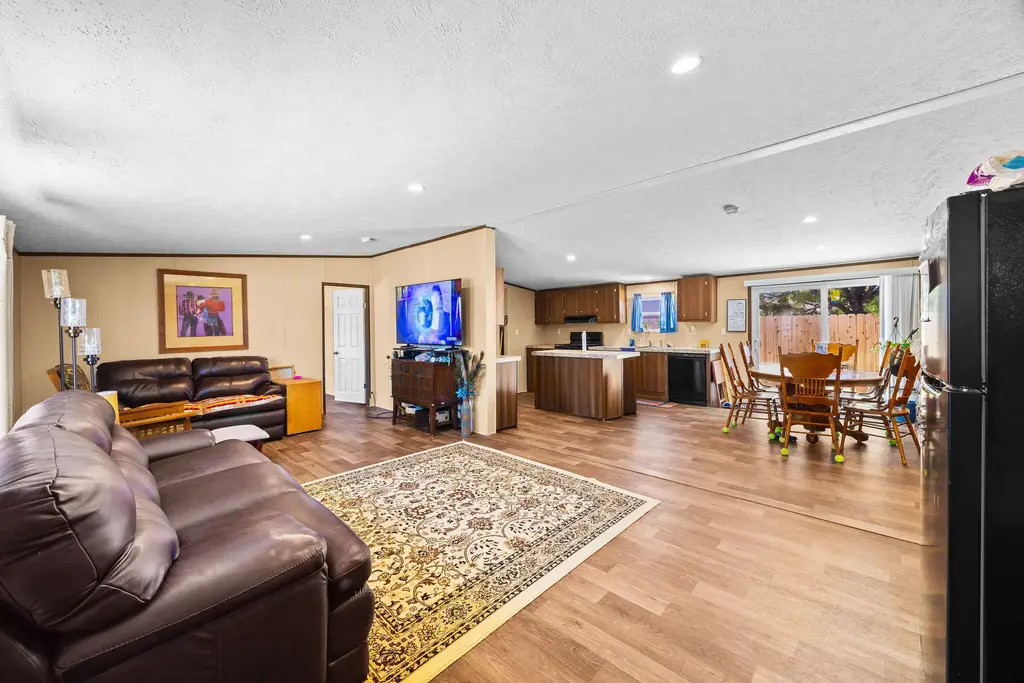 809 Maple Avenue, Moriarty