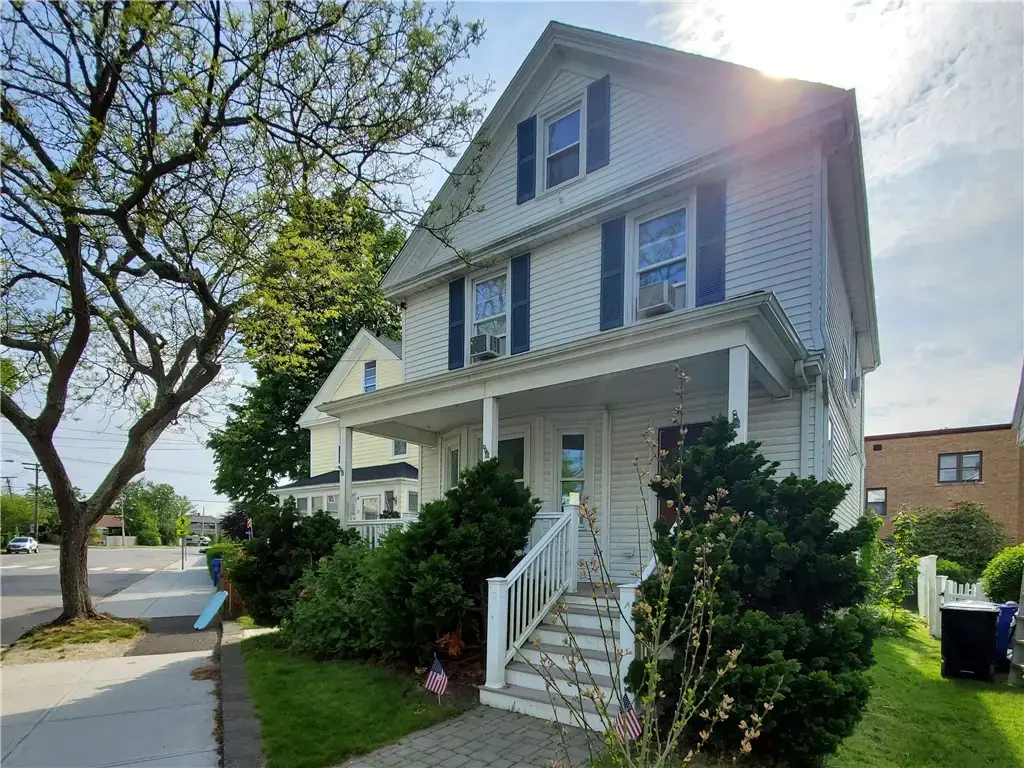 19 Carroll Ave, Newport