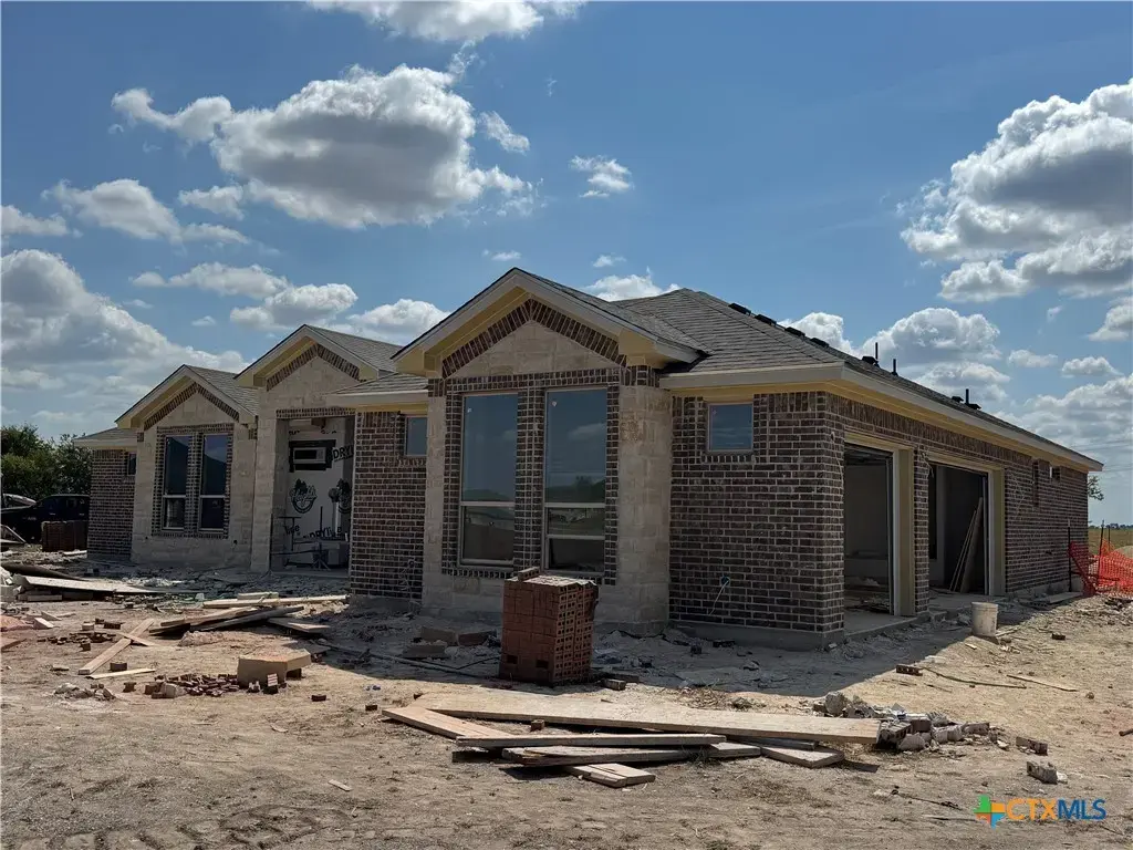 1325 Flint Ridge, Salado