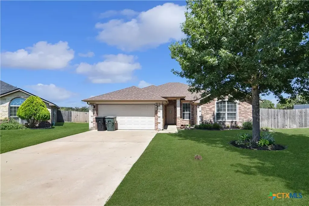 8810 Capstone Cove, Temple
