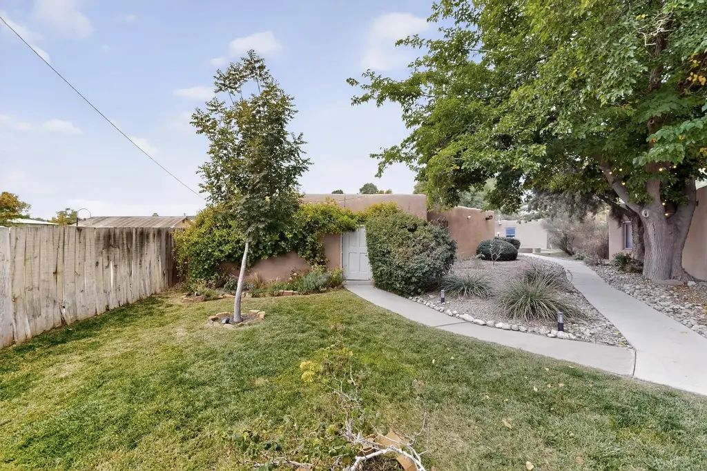 3939 Rio Grande Boulevard Nw Unit 1, Albuquerque