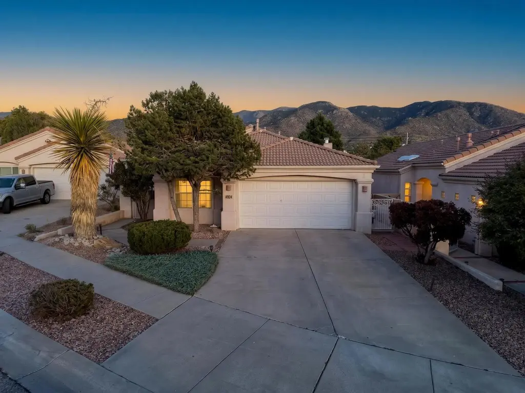 4904 Skyline View Court Ne, Albuquerque