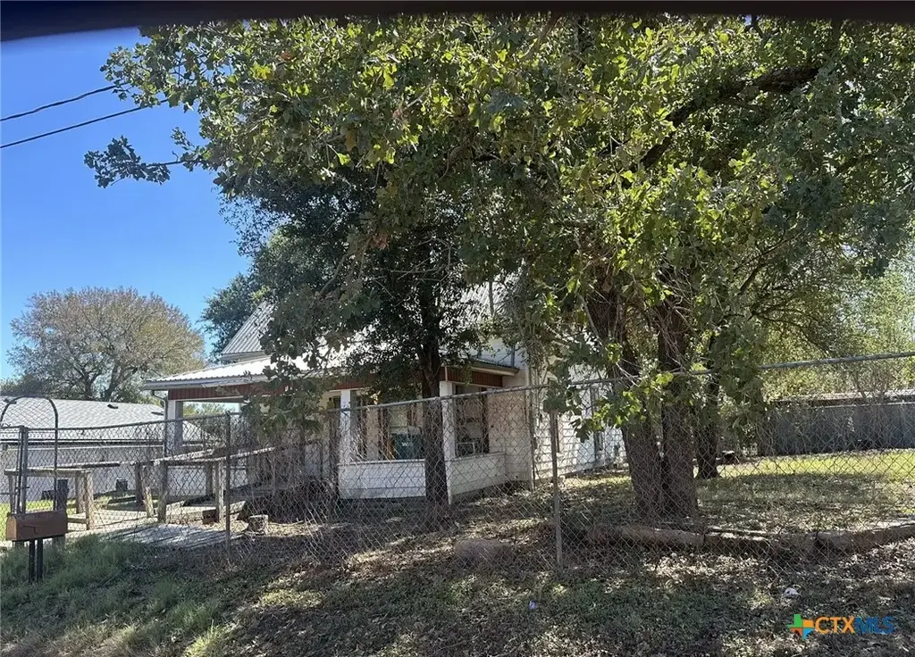 1504 Pidcoke Street, Gatesville