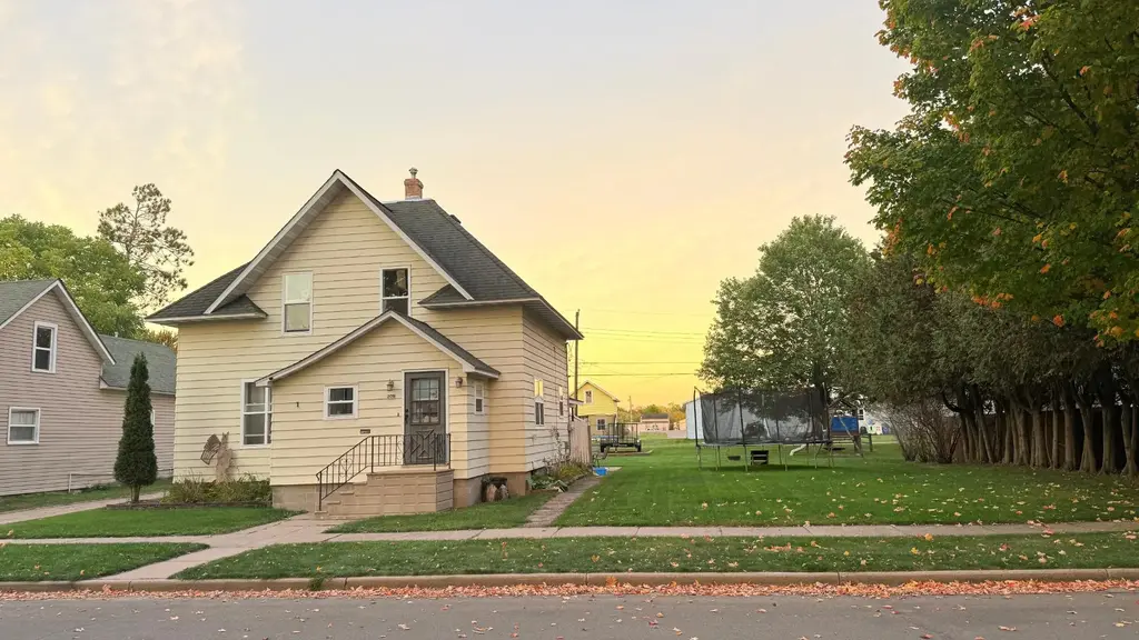 209 N Pine St, Merrill