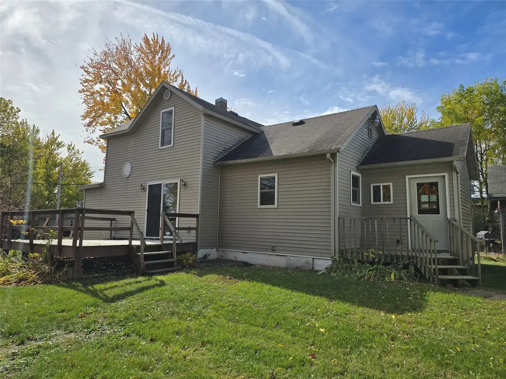 815 Worden Avenue E, Ladysmith