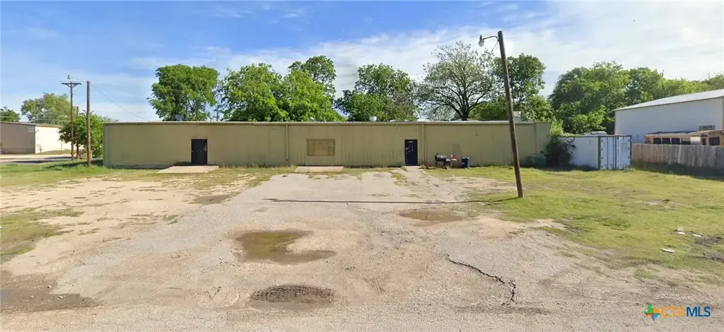 806 E French Avenue, Temple