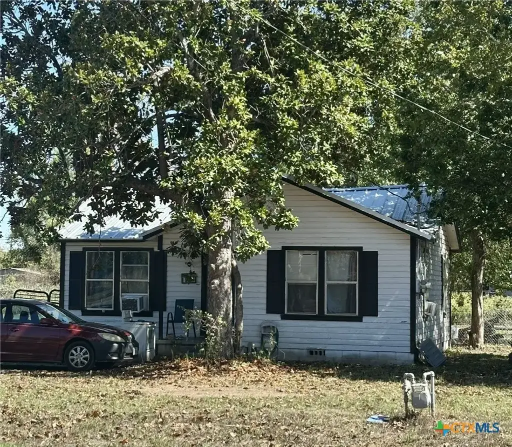 616 State School Road, Gatesville