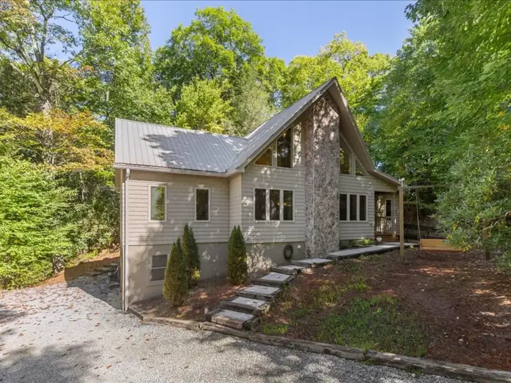 115 Apple Mountain Lane, Highlands