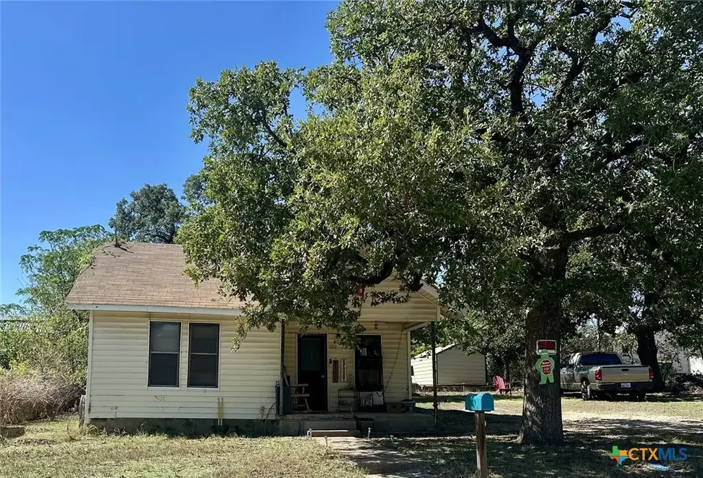 402 Live Oak Street, Gatesville