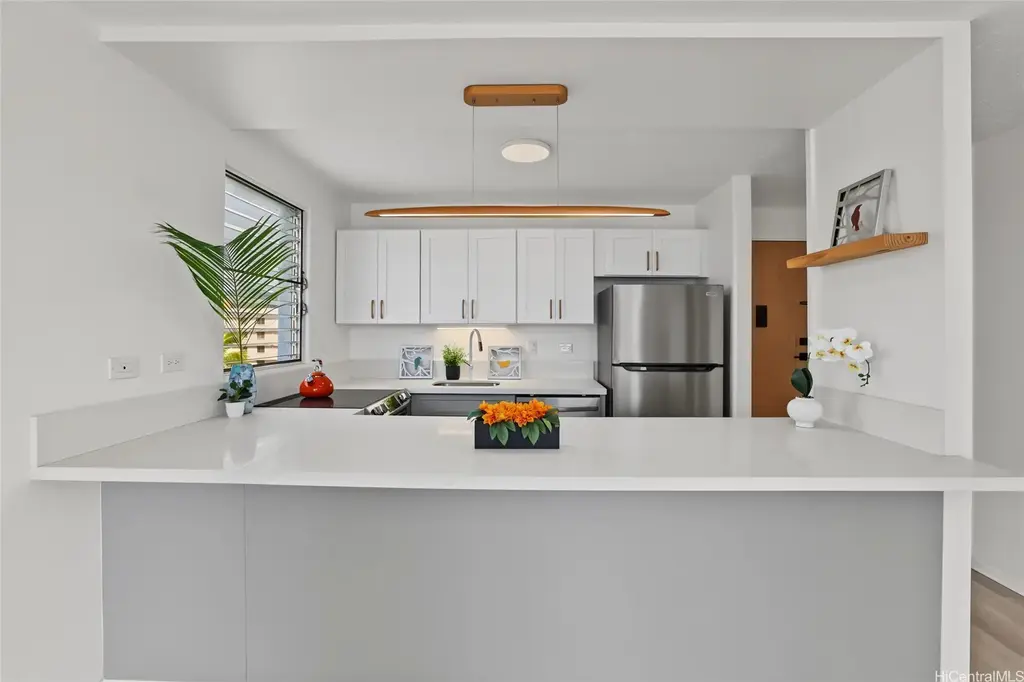 (unit #302) 3033 Ala Napuaa Place, Honolulu