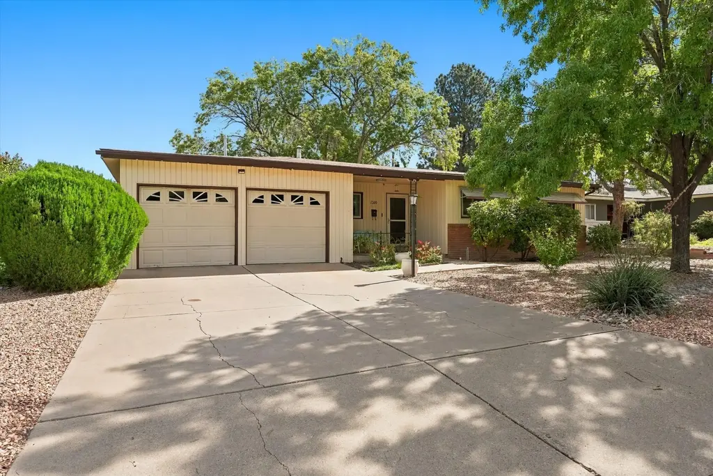 1300 Mesilla Street Ne, Albuquerque